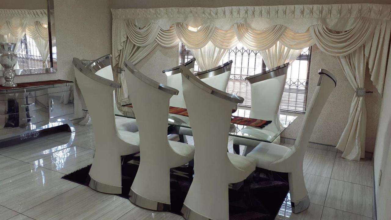 Angelocean Guest House Witbank Luaran gambar