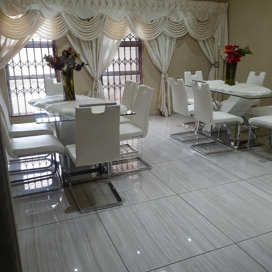 Angelocean Guest House Witbank Luaran gambar