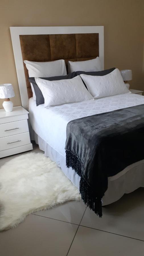 Angelocean Guest House Witbank Luaran gambar