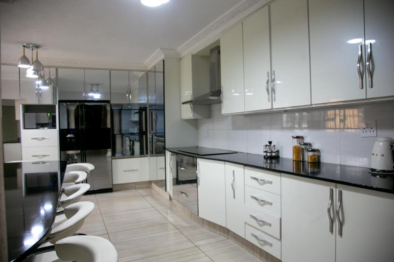 Angelocean Guest House Witbank Luaran gambar